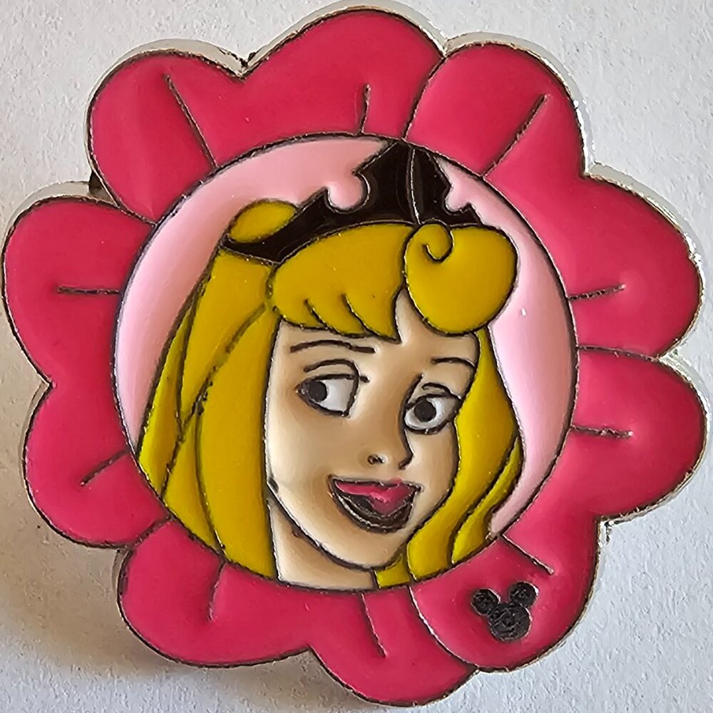 DISNEY Pin Trading ~ Princess Flower Series ~ Aurora 1/5 ~ Hidden Mickey ~ 2011